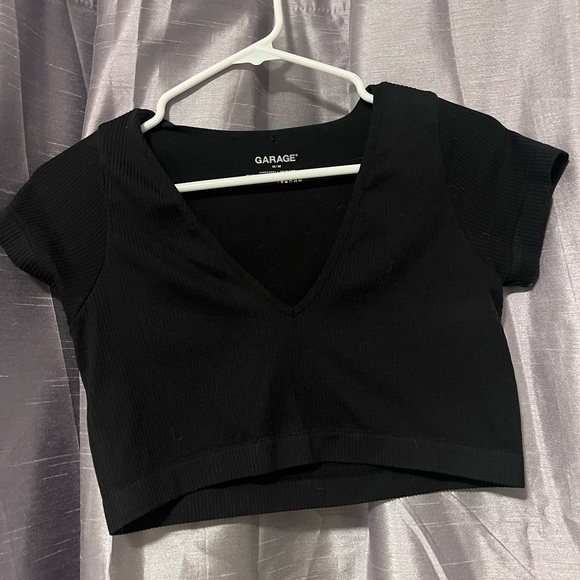 black garage v-neck crop top - Picture 1 of 1